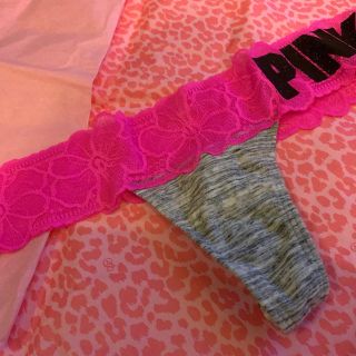 ヴィクトリアズシークレット(Victoria's Secret)のヴィクトリアシークレット pink ショーツ Tバック ハワイ(ショーツ)