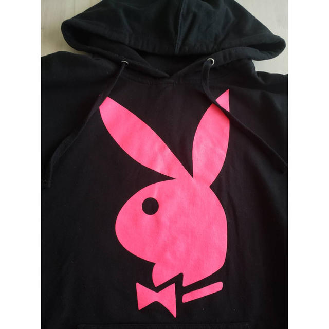 PLAYBOY(プレイボーイ)のANTI SOCIAL SOCIAL CLUB × Playboy パーカー M メンズのトップス(パーカー)の商品写真