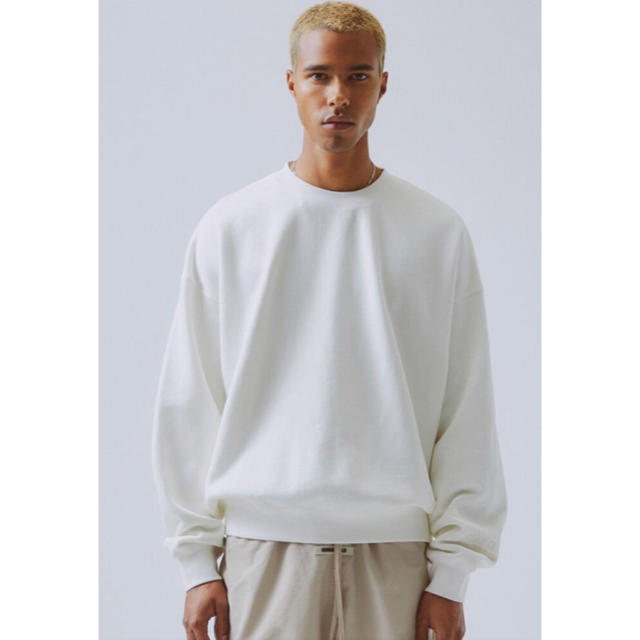 FEAR OF GOD(フィアオブゴッド)のFOG Essentials Crew Neck Sweatshirt メンズのトップス(スウェット)の商品写真