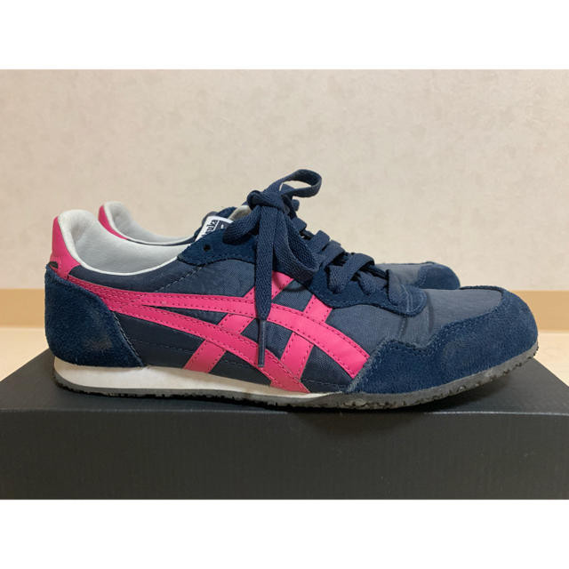 Onitsuka Tiger(オニツカタイガー)の【今月限り値引き】Onitsuka Tiger SERRANO ネイビー×ピンク レディースの靴/シューズ(スニーカー)の商品写真