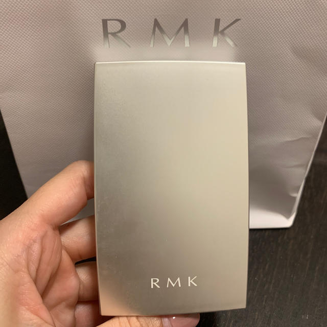 RMK(アールエムケー)のRMK シルクフィット フェイスパウダー コスメ/美容のベースメイク/化粧品(フェイスパウダー)の商品写真