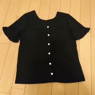 トッコ(tocco)のtocco closet 袖口フリル付きハート釦３WAYリブトップス(カットソー(半袖/袖なし))