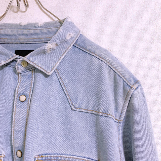 ZARA(ザラ)のZARA デニムシャツ ダメージ加工 メンズのトップス(シャツ)の商品写真