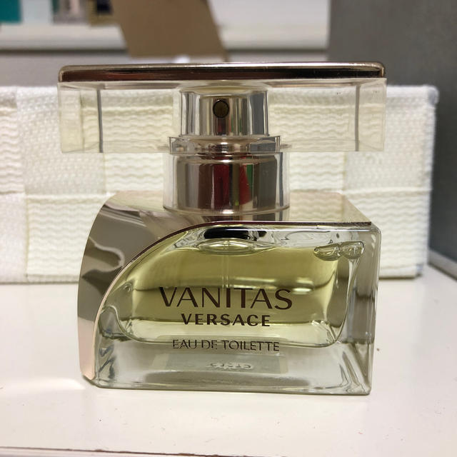 VERSACE - vanitas versace 香水 30mlの通販 by PA!MA!古着屋｜ヴェルサーチならラクマ