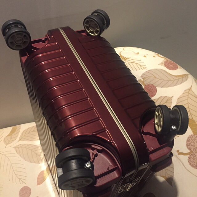 RIMOWA(リモワ)の【美品】リモワ スーツケース リンボ 32L レディースのバッグ(スーツケース/キャリーバッグ)の商品写真