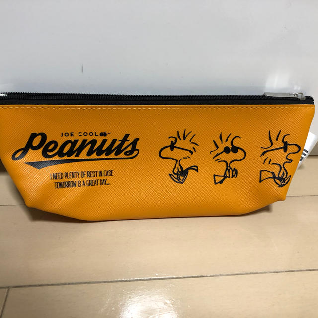 PEANUTS(ピーナッツ)のPeanutsのポーチ、ペンケース インテリア/住まい/日用品の文房具(ペンケース/筆箱)の商品写真