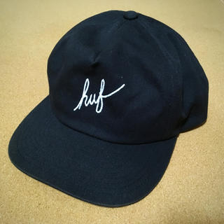 ハフ(HUF)のHUF ロゴ キャップ / 黒 帽子(キャップ)