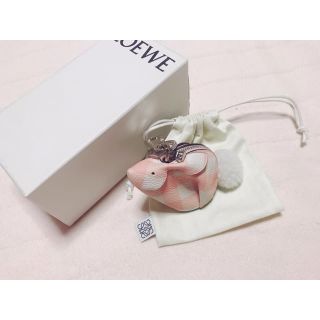 ロエベ(LOEWE)のロエベ♡完売 ギンガムピンク うさぎチャーム(チャーム)