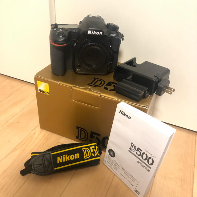 Nikon(ニコン)のNikon D500 本体 スマホ/家電/カメラのカメラ(デジタル一眼)の商品写真