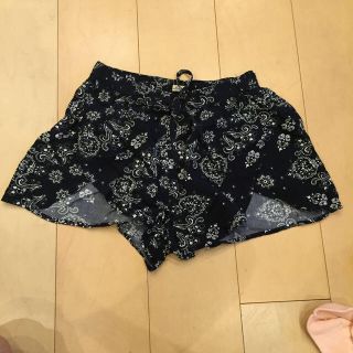 ホリスター(Hollister)のホリスター♡ペイズリー柄ショートパンツS(ショートパンツ)