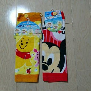 ディズニー(Disney)のおりこうタオル  2枚セット 新品(お食事エプロン)