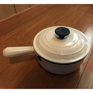 ルクルーゼ(LE CREUSET)のル・クルーゼ  18センチ  片手鍋  ホワイト(調理器具)