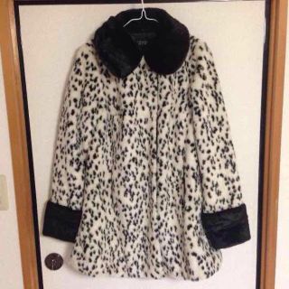 トップショップ(TOPSHOP)のtopshop ダルメシアン柄 コート(毛皮/ファーコート)