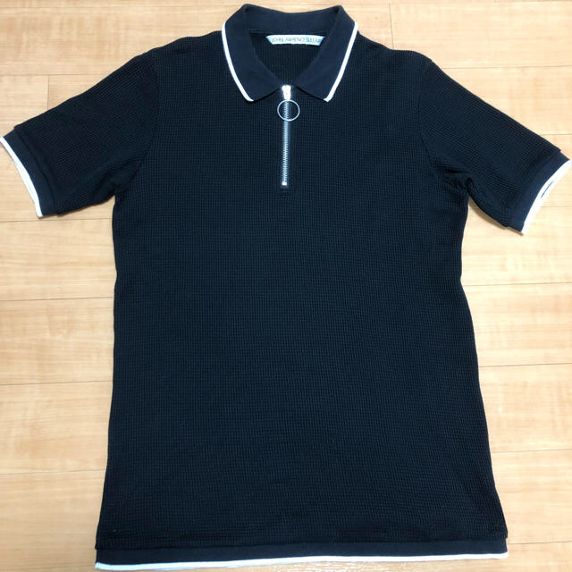 JOHN LAWRENCE SULLIVAN(ジョンローレンスサリバン)のJOHN LAWRENCE SULLIVAN ZIP-UP POLO SHIRT メンズのトップス(Tシャツ/カットソー(半袖/袖なし))の商品写真