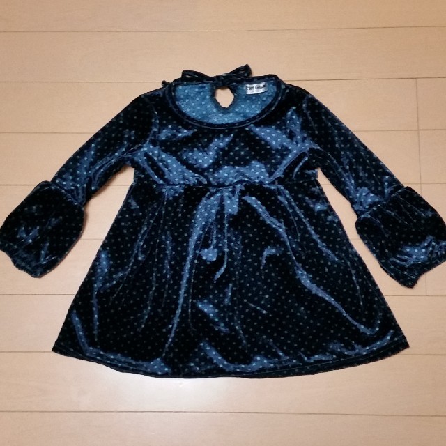 ベロア調 ワンピース 95サイズ キッズ/ベビー/マタニティのキッズ服女の子用(90cm~)(ワンピース)の商品写真