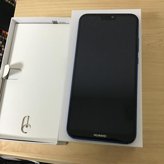 ANDROID(アンドロイド)のHUAWEI P20 lite スマホ/家電/カメラのスマートフォン/携帯電話(スマートフォン本体)の商品写真