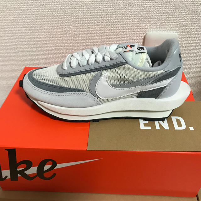 NIKE(ナイキ)のNike x sacai LDWaffle ナイキ サカイ 23.5 レディースの靴/シューズ(スニーカー)の商品写真