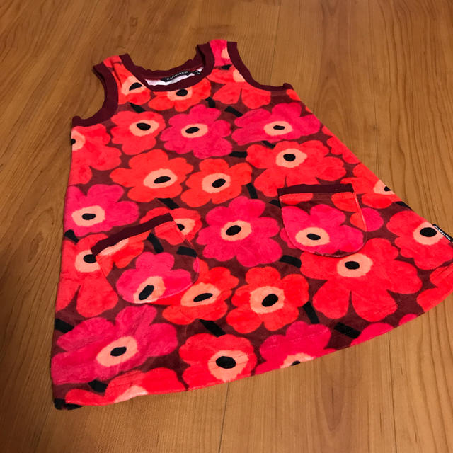 marimekko(マリメッコ)の美品 マリメッコ ウニッコ柄ワンピース サイズ92-98 キッズ/ベビー/マタニティのキッズ服女の子用(90cm~)(ワンピース)の商品写真