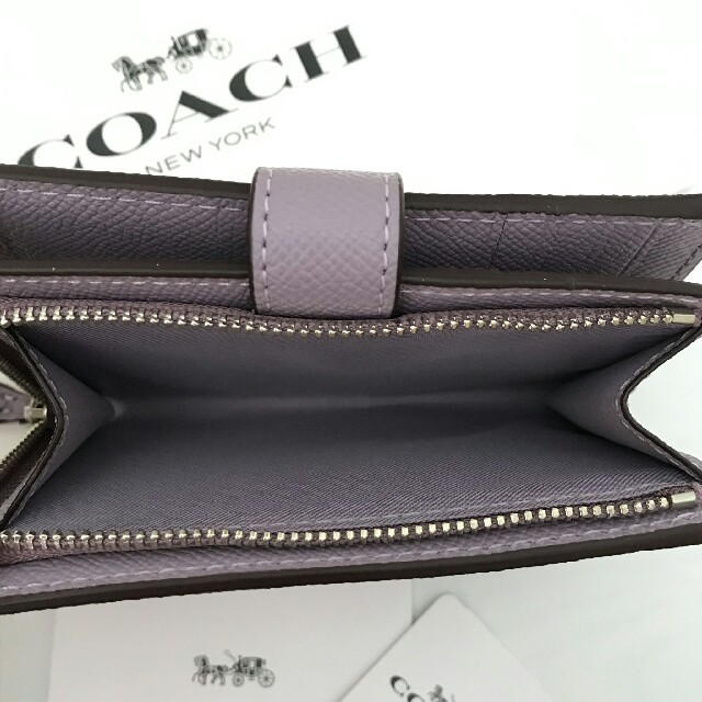 COACH - 【新品】COACH(コーチ)ラベンダー レザー 二つ折り財布の通販