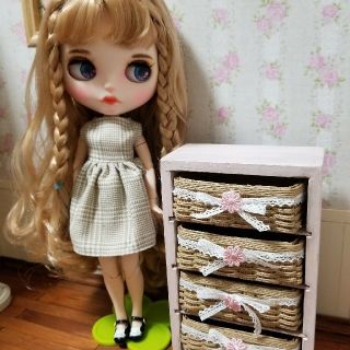 【きてぃ様専用】ドールハウス家具① チェスト タンス カスタムブライス(その他)