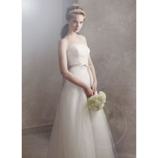 ヴェラウォン(Vera Wang)のWhite by Vera Wang  ウェディングドレス VW351062(ウェディングドレス)