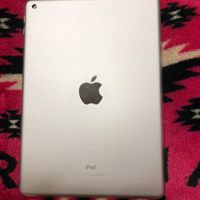 iPad 32gb ほぼ未使用