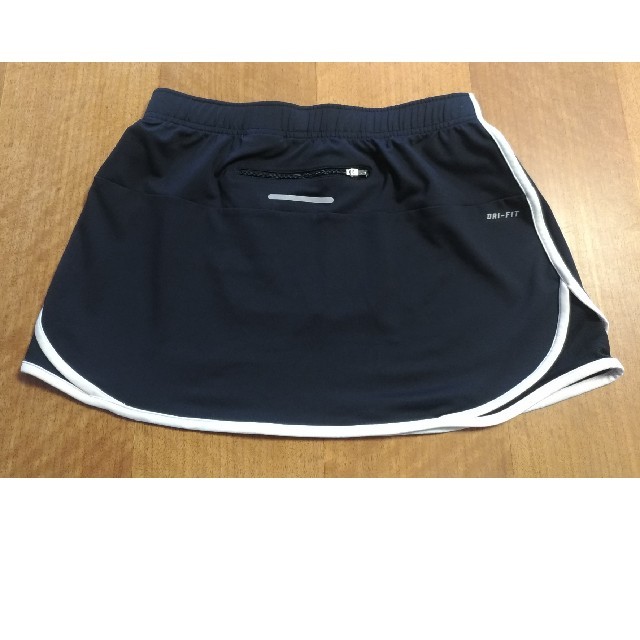 NIKE(ナイキ)のナイキNIKE テニススカート スポーツ/アウトドアのテニス(ウェア)の商品写真