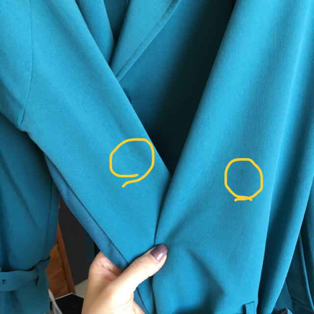 Ameri VINTAGE(アメリヴィンテージ)のAMERIバックプリーツトレンチコート ブルー レディースのジャケット/アウター(トレンチコート)の商品写真