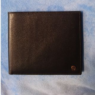 アイグナー 二つ折り財布 未使用