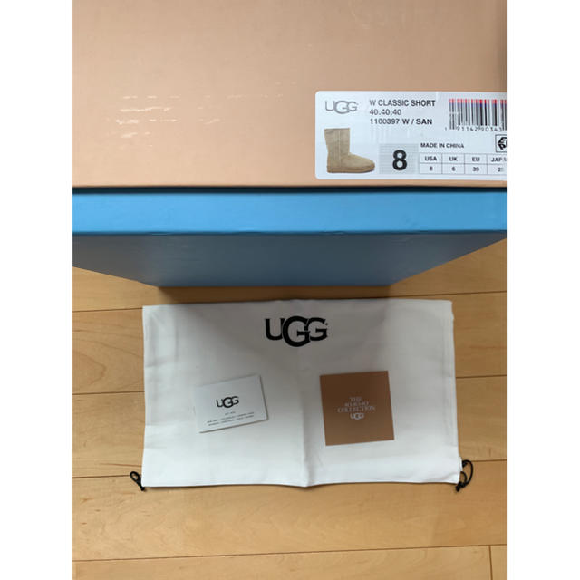 UGG(アグ)のs様専用　UGG 40周年限定 Classic クラシック ショート 25 レディースの靴/シューズ(ブーツ)の商品写真