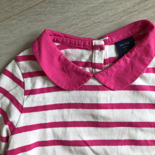 babyGAP(ベビーギャップ)のbabygap 丸襟付き ボーダーロンT キッズ/ベビー/マタニティのキッズ服女の子用(90cm~)(Tシャツ/カットソー)の商品写真