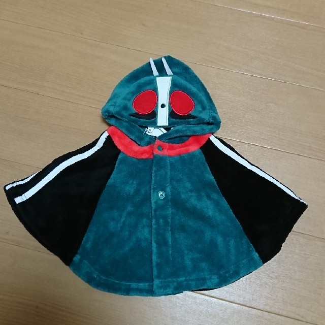 BANDAI(バンダイ)の仮面ライダー ポンチョ アウター 80-90 キッズ/ベビー/マタニティのキッズ服男の子用(90cm~)(ジャケット/上着)の商品写真