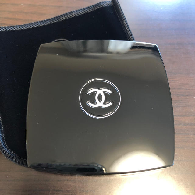 CHANEL コンパクト 鏡 レディースのファッション小物(ミラー)の商品写真