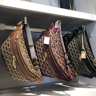 マイケルコース(Michael Kors)のマイケルコース 9月新作！MK柄秋色ウエストポーチ(ボディバッグ/ウエストポーチ)