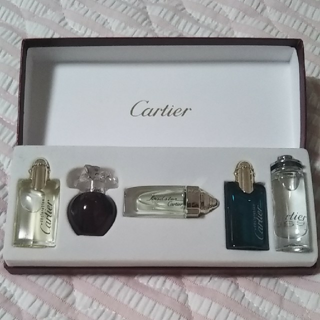 Cartier(カルティエ)の★Cartier カルティエ「ミニ香水5本セット」★ コスメ/美容の香水(香水(女性用))の商品写真