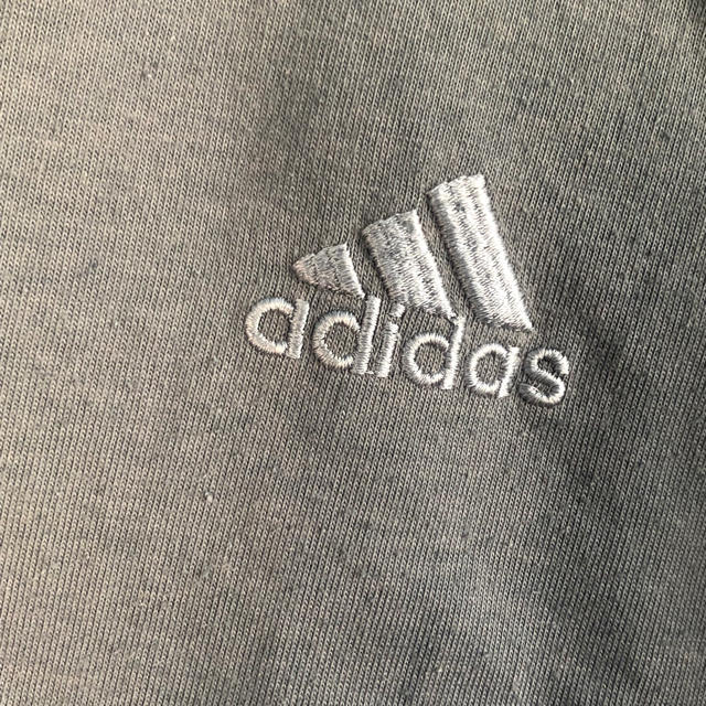 adidas(アディダス)のadidas 古着 リメイクTシャツ レディースのトップス(Tシャツ(半袖/袖なし))の商品写真