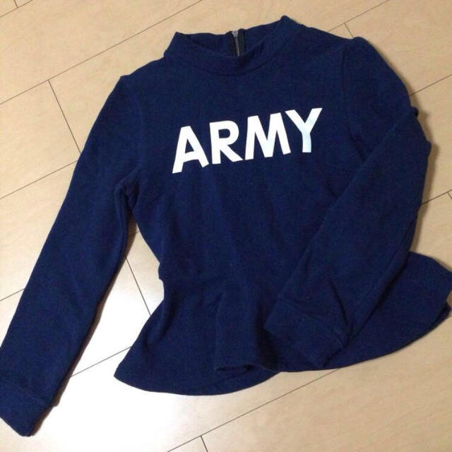 moussy(マウジー)のmoussy×ARMY コラボトップス レディースのトップス(ニット/セーター)の商品写真