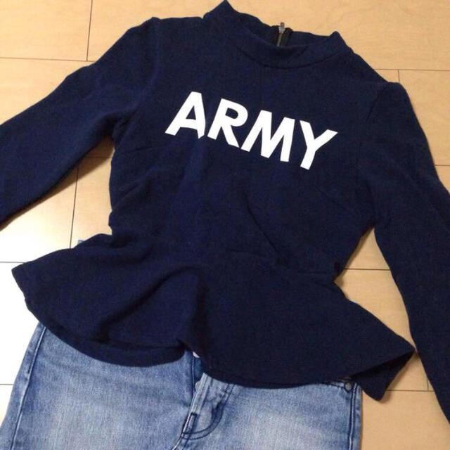 moussy(マウジー)のmoussy×ARMY コラボトップス レディースのトップス(ニット/セーター)の商品写真