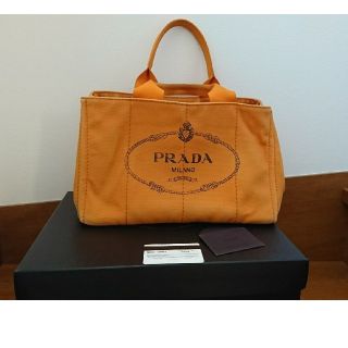 プラダ カナパ(オレンジ/橙色系)の通販 98点 | PRADAを買うならラクマ