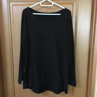 ユニクロ(UNIQLO)のユニクロ  長袖Tシャツロング  黒地  お値下げしました(Tシャツ(長袖/七分))