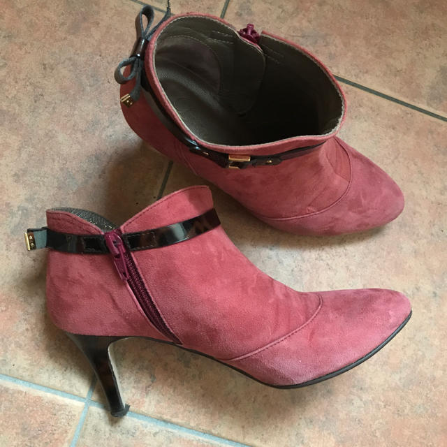 Odette e Odile(オデットエオディール)のオデットエオディール ショートブーツ ピンク レディースの靴/シューズ(ブーティ)の商品写真