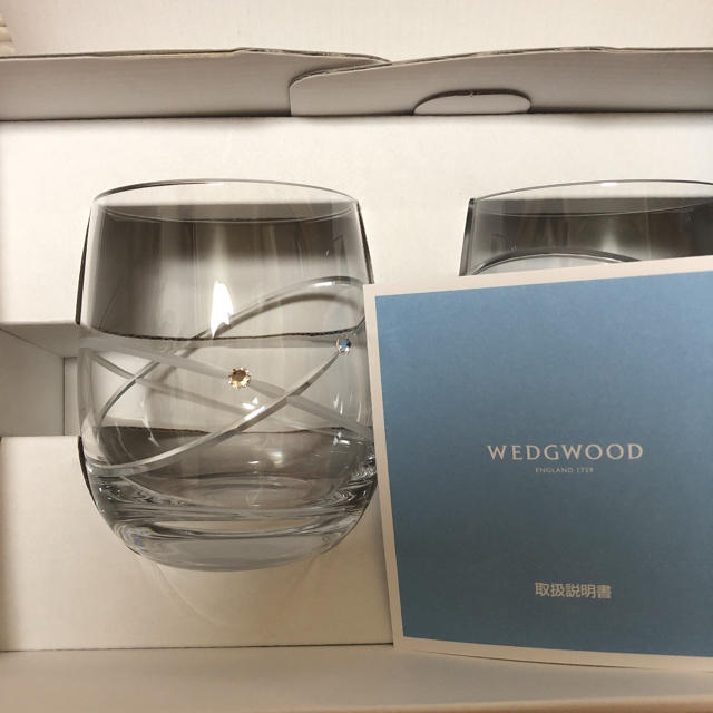 WEDGWOOD(ウェッジウッド)の☆ウェッジウッド☆ストーン付ペアグラス インテリア/住まい/日用品のキッチン/食器(グラス/カップ)の商品写真