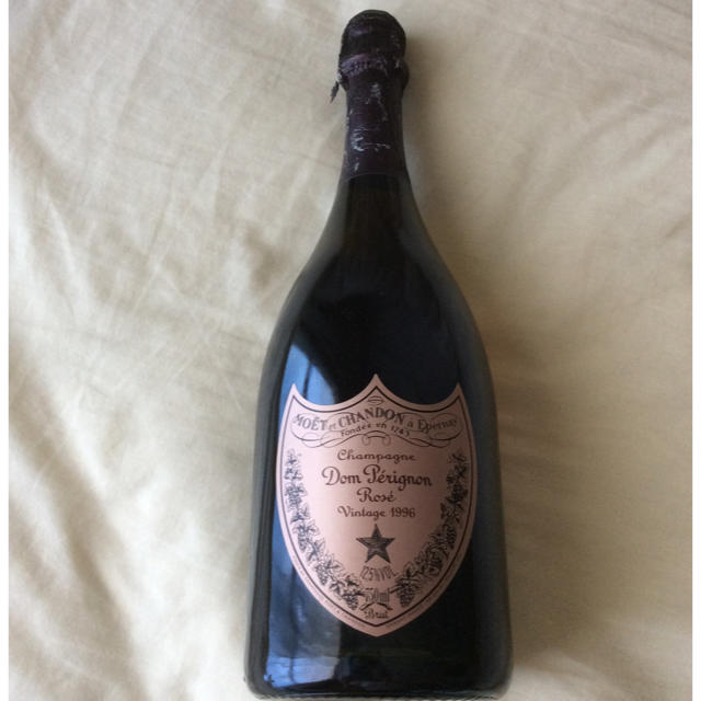 Dom Pérignon(ドンペリニヨン)のドンペリ  ロゼ  1996   ヴィンテージ★ 食品/飲料/酒の酒(シャンパン/スパークリングワイン)の商品写真