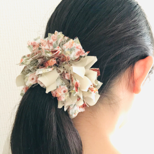 シュシュ レディースのヘアアクセサリー(ヘアゴム/シュシュ)の商品写真