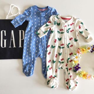 ベビーギャップ(babyGAP)の新品♡baby gap♡カバーオール ジャンプスーツ 足付き ロンパース ドット(カバーオール)