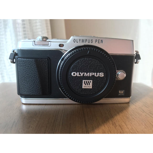 OLYMPUS(オリンパス)のOLYMPUS E-P5 +おまけ スマホ/家電/カメラのカメラ(ミラーレス一眼)の商品写真