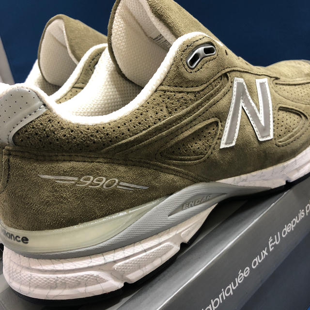 New Balance(ニューバランス)の専用出品2足セットM990CG4・NS4 28.5cm ニューバランス未使用品 メンズの靴/シューズ(スニーカー)の商品写真