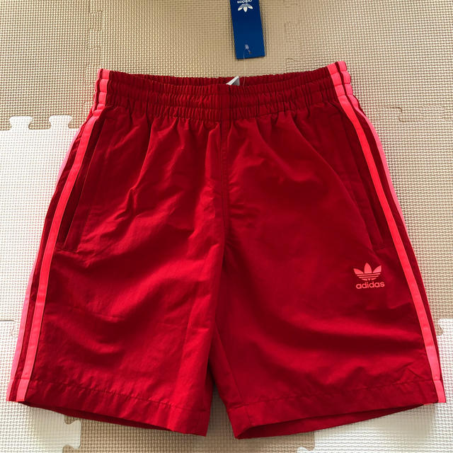 adidas(アディダス)の新品 タグ付き アディダス ハーフパンツ  メンズのパンツ(ショートパンツ)の商品写真