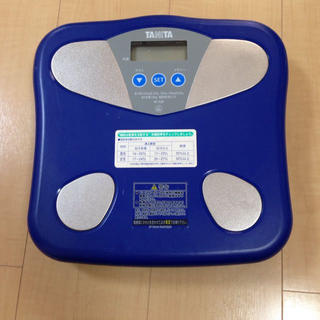 タニタ 体脂肪計付き体重計(体重計)