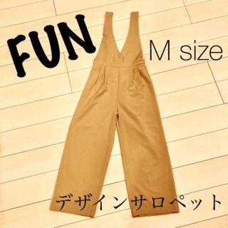 【値下げ中】FUN デザインサロペット Mサイズ(サロペット/オーバーオール)